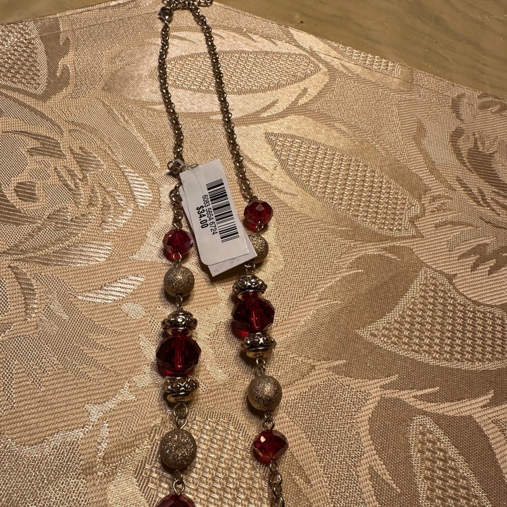 Elegant Red and Gold Beaded Necklace - Picture 5 of 5